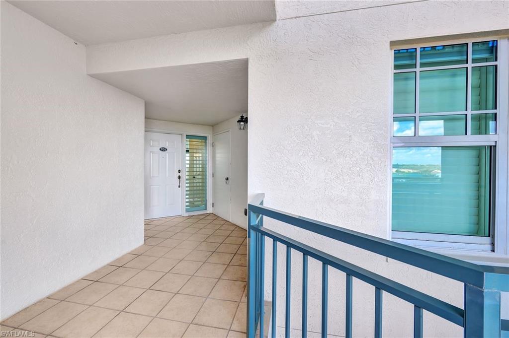 425 Cove Tower DR 701