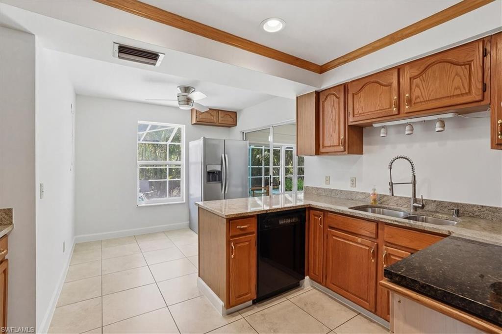 HEIGHLAND VILLA - Residential