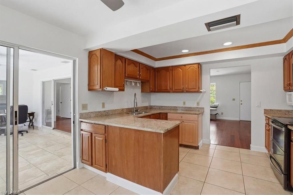 HEIGHLAND VILLA - Residential