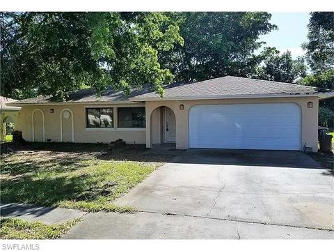 6986 Scarboro DR FORT MYERS FL 33919