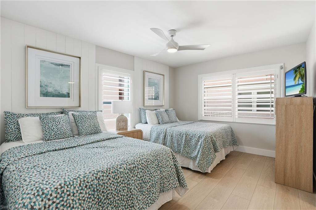 HICKORY SHORES - Residential