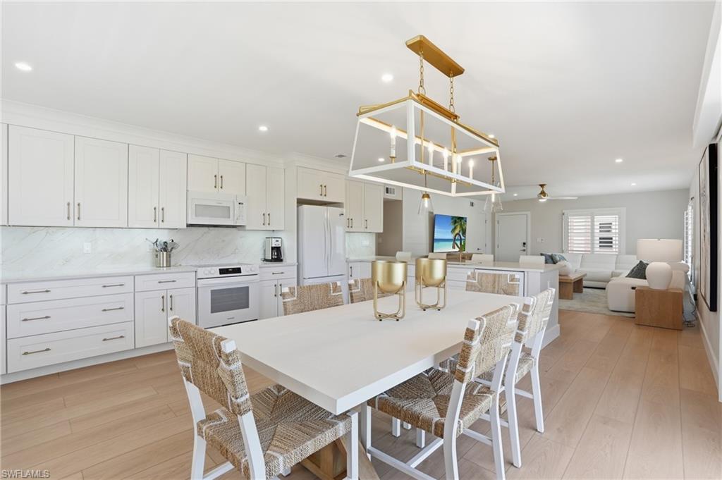 HICKORY SHORES - Residential