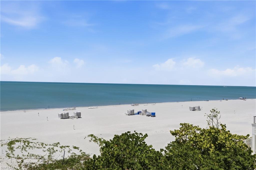 HICKORY SHORES - Residential