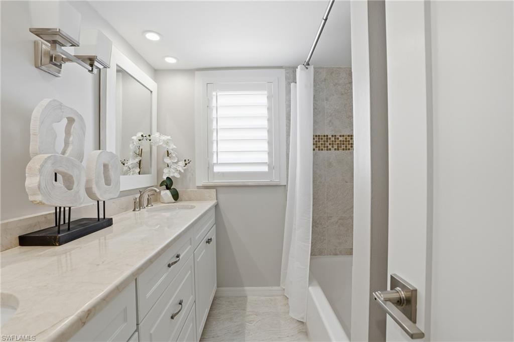 HICKORY SHORES - Residential