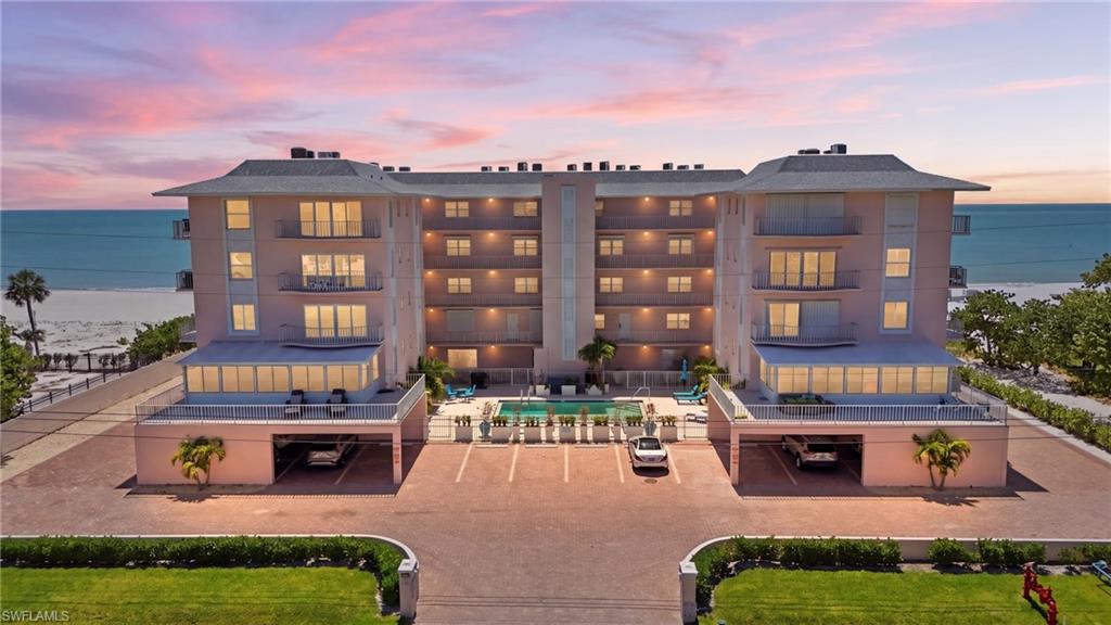 HICKORY SHORES - Residential