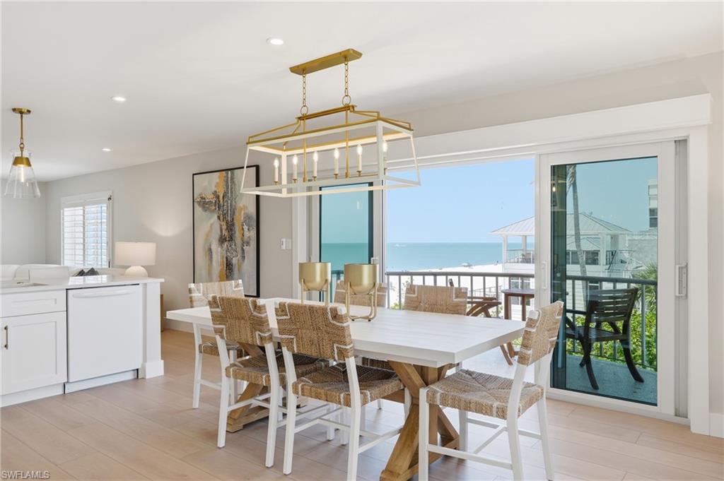 HICKORY SHORES - Residential