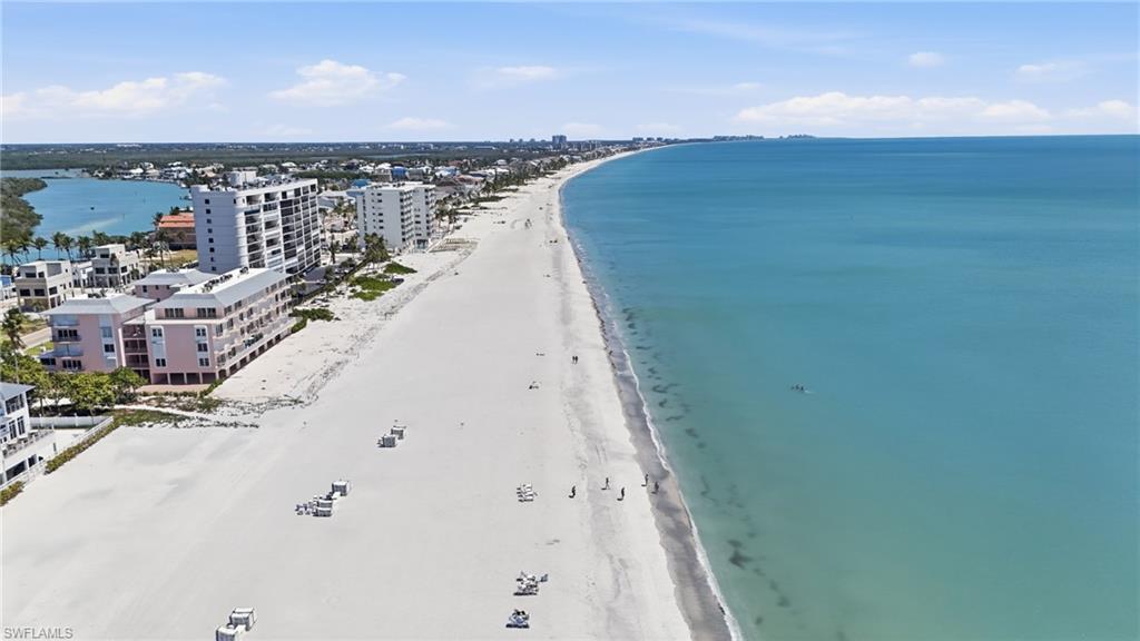 HICKORY SHORES - Residential