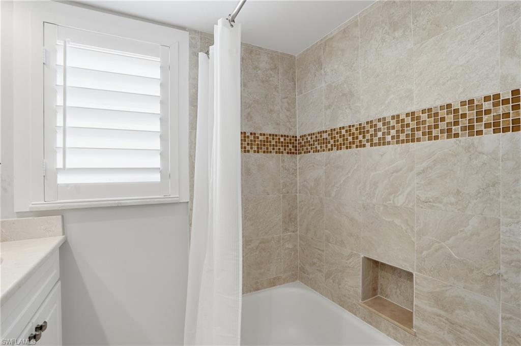 HICKORY SHORES - Residential