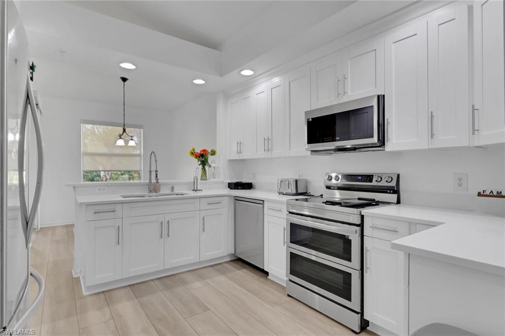 LAUREL GREENS - Residential