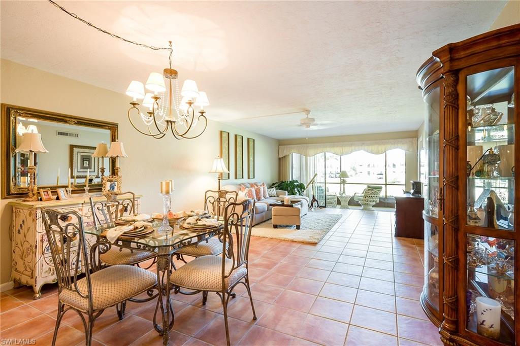 FOUNTAINS III - Residential