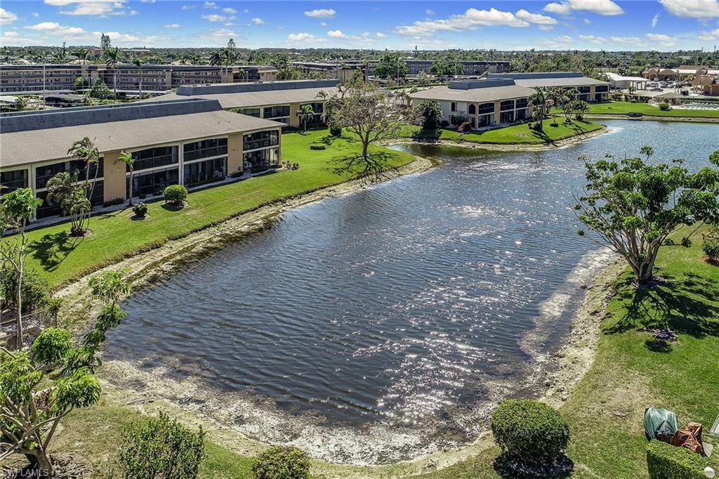 FOUNTAINS III - Residential