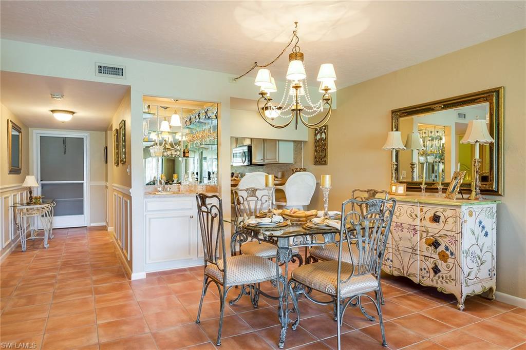 FOUNTAINS III - Residential