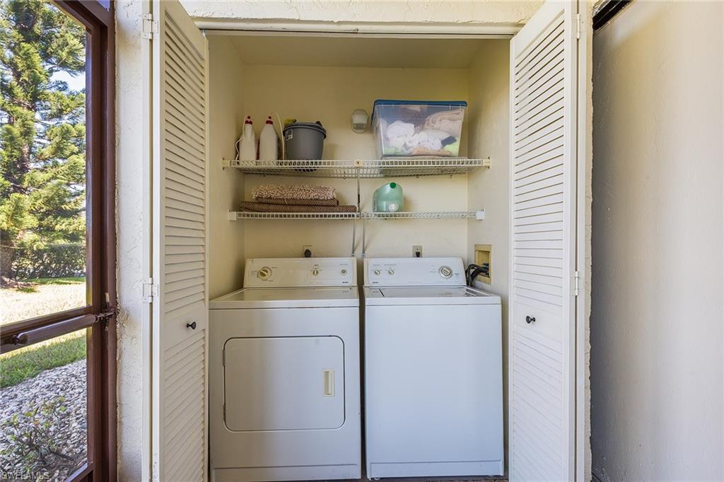 FOUNTAINS III - Residential