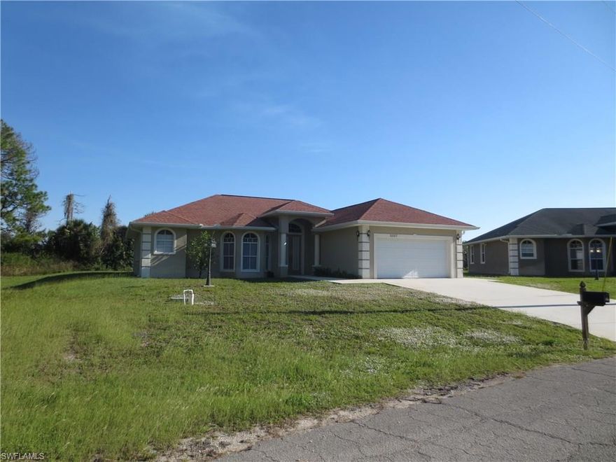 Nice three bedroom, two bath, two car garage home available.  Floors are carpet and tile.  Upgraded kitchen with breakfast bar.  Master bath has large garden tub. Located on a quiet street with wooded area in back with plenty of privacy.  Close proximity to schools and parks.  Owner financing available.