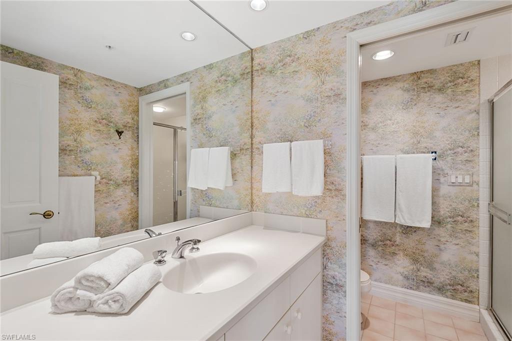 CARLYSLE AT BAY COLONY - Residential