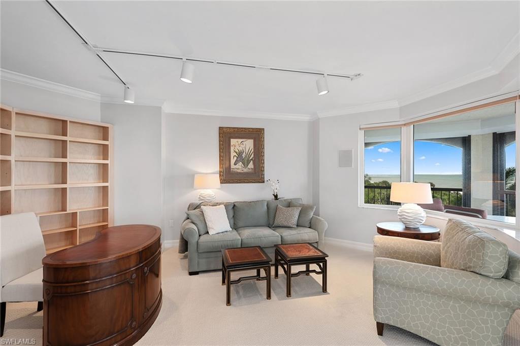 CARLYSLE AT BAY COLONY - Residential