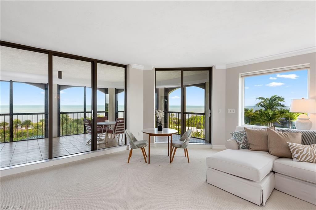 CARLYSLE AT BAY COLONY - Residential