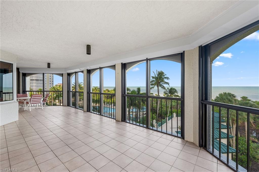 CARLYSLE AT BAY COLONY - Residential