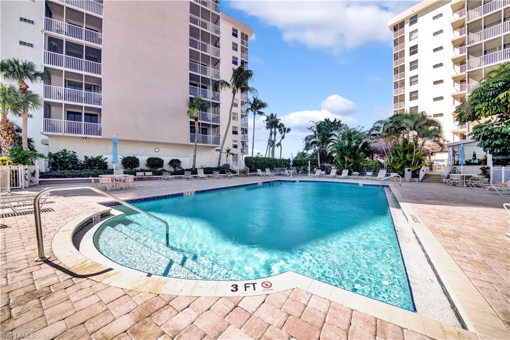 BEACH AND TENNIS CLUB - Residential