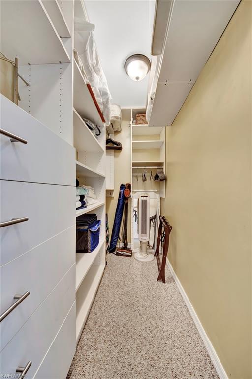 BEACH AND TENNIS CLUB - Residential