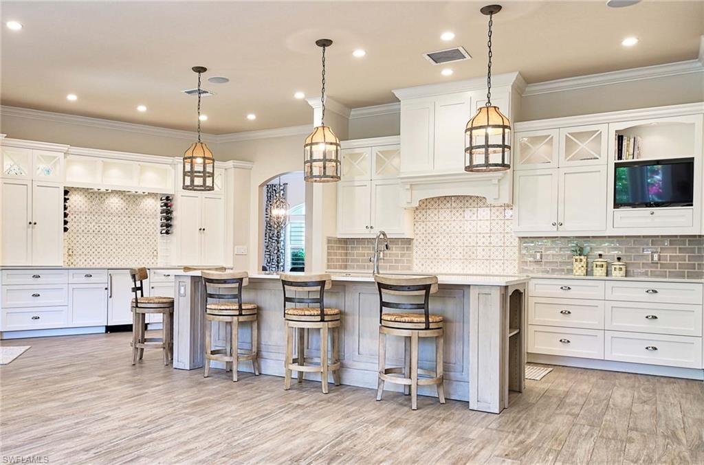 MONTEREY - Residential