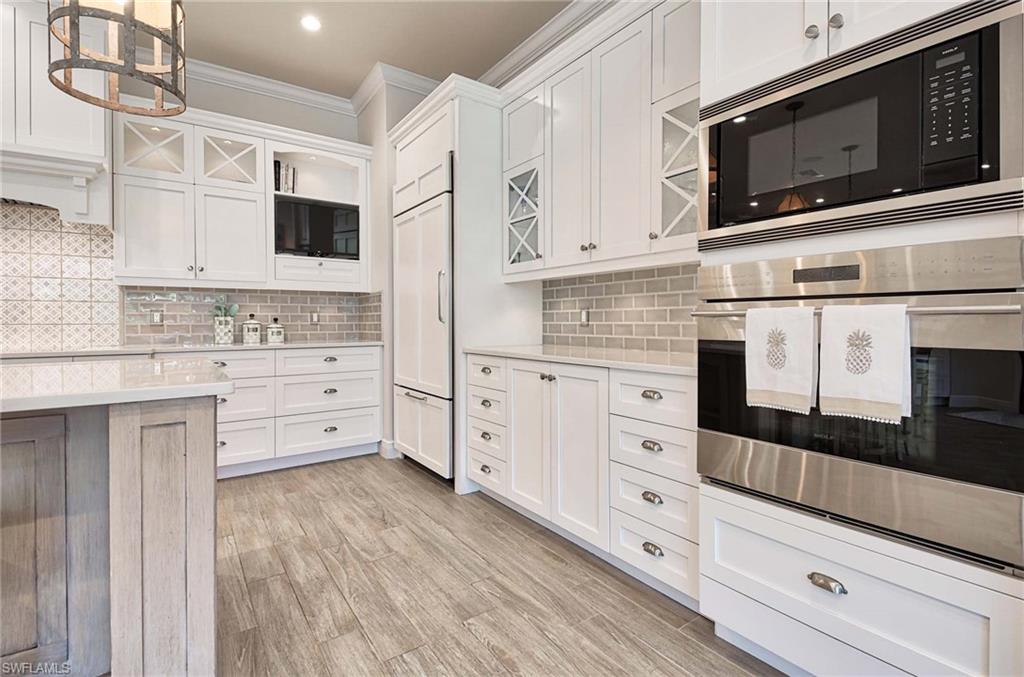 MONTEREY - Residential