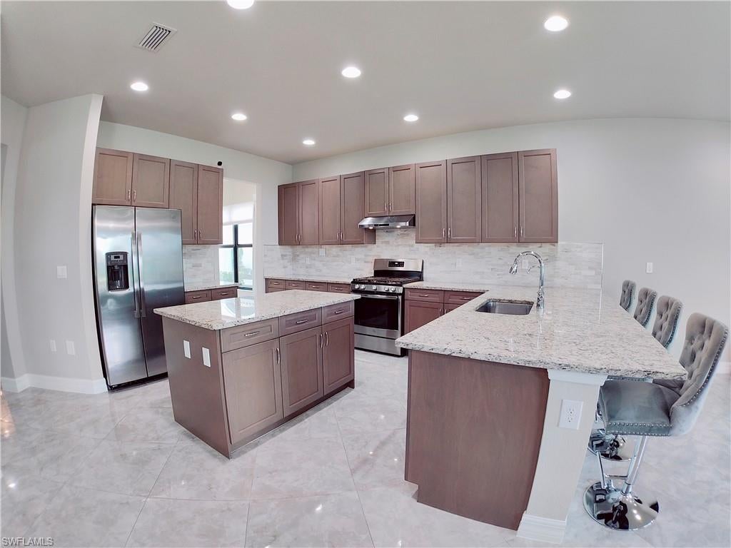 4716 Kensington CIR