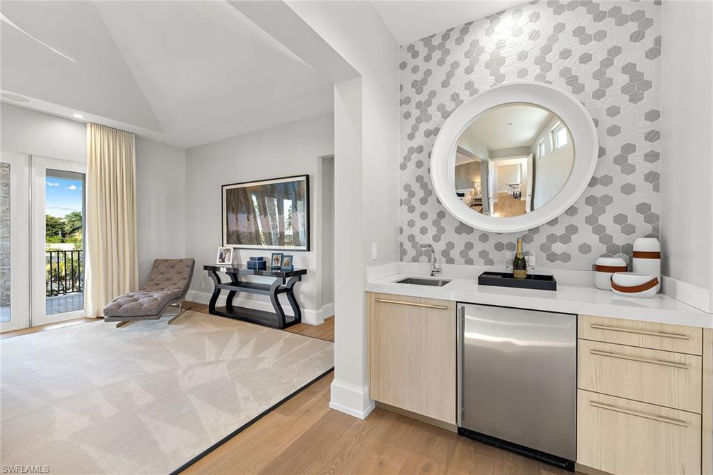 ROYAL HARBOR - Residential