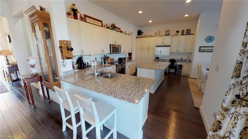 MAPLE RIDGE - Residential