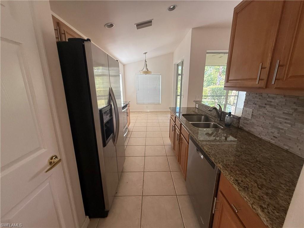 HIDDEN COVE - Residential Lease