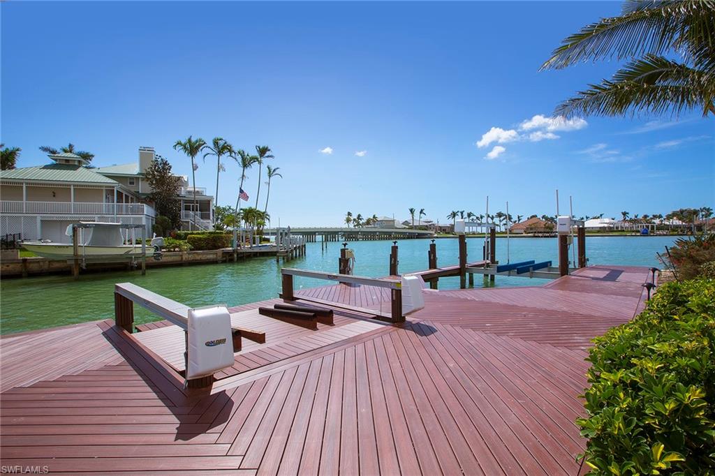 ESTATES - Residential