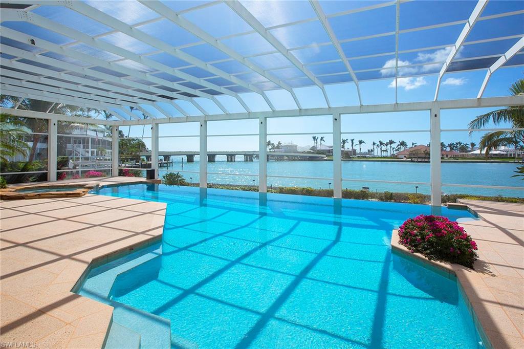 ESTATES - Residential