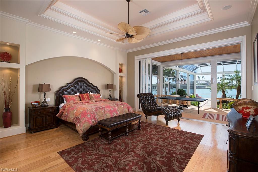 ESTATES - Residential