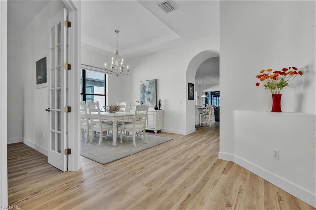 COUNTRY CLUB - Residential