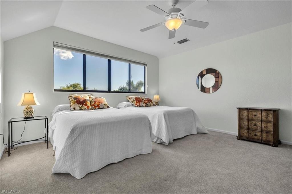 COUNTRY CLUB - Residential