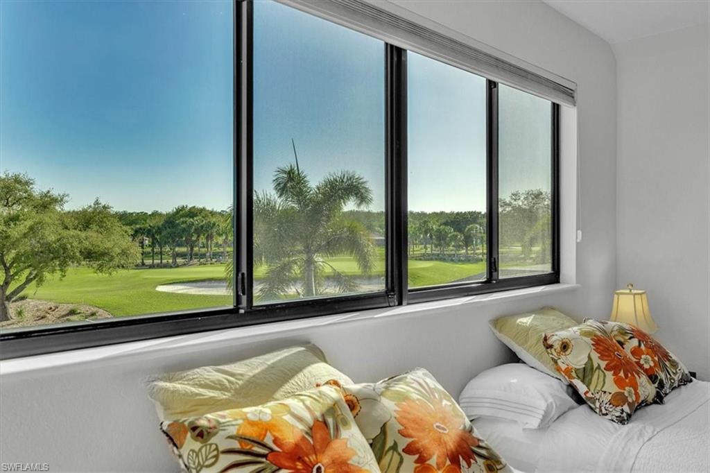 COUNTRY CLUB - Residential