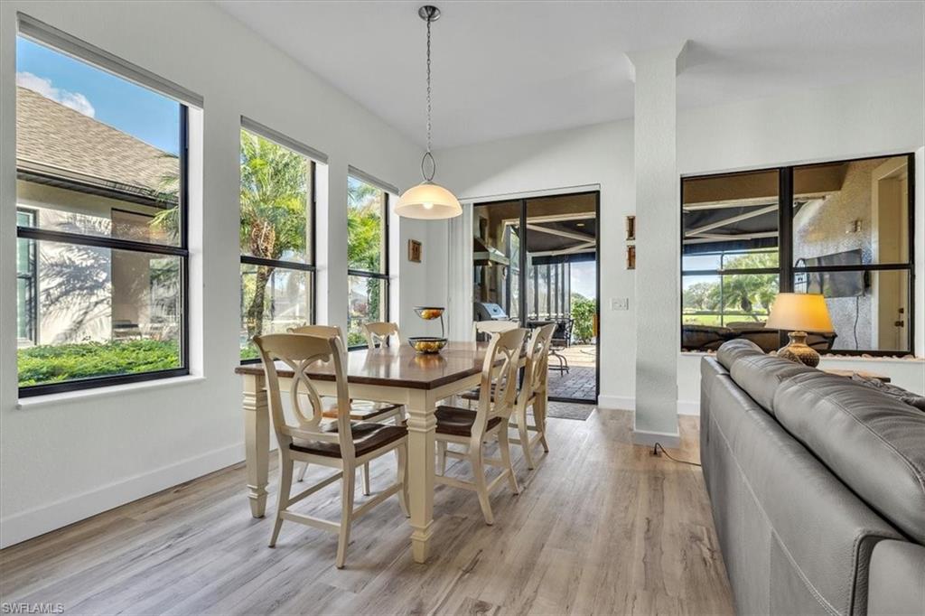 COUNTRY CLUB - Residential