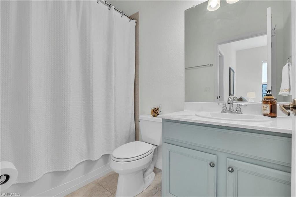 COUNTRY CLUB - Residential