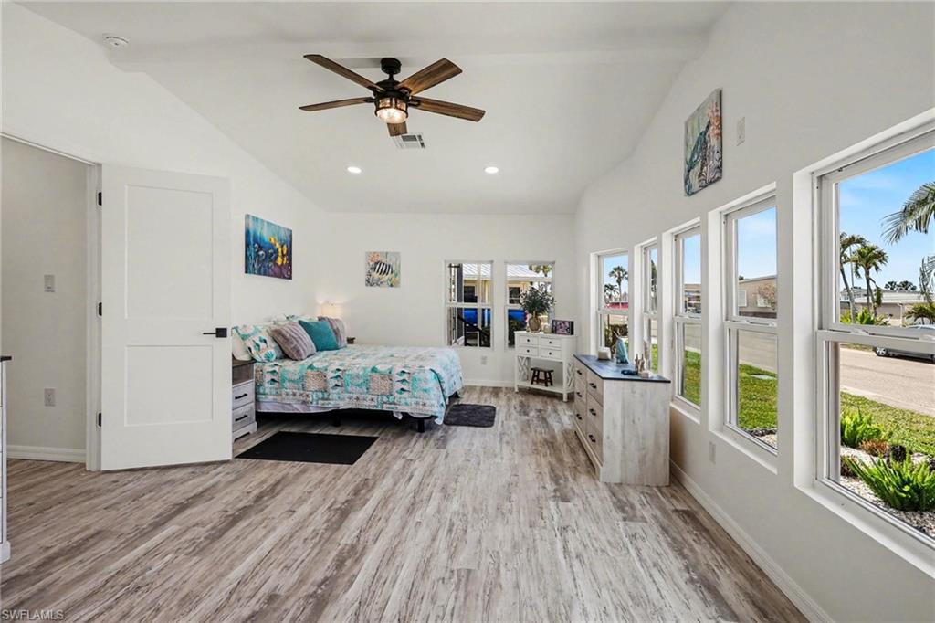 BAYSIDE ESTATES - Residential