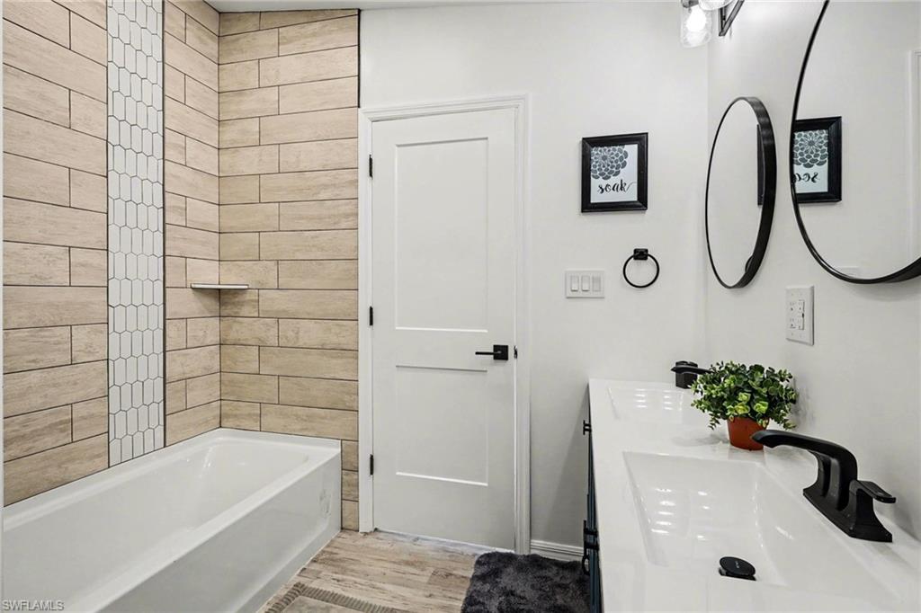 BAYSIDE ESTATES - Residential