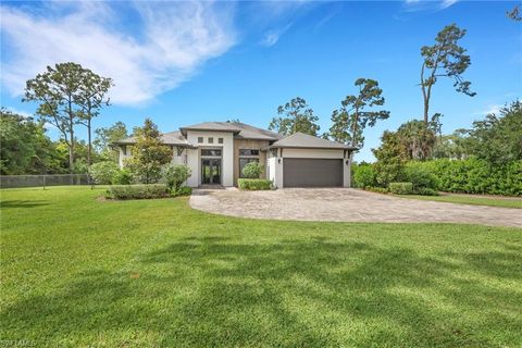 Photo of 3028 Woodstock AVE, NAPLES, FL 34120 (MLS # 226018815)