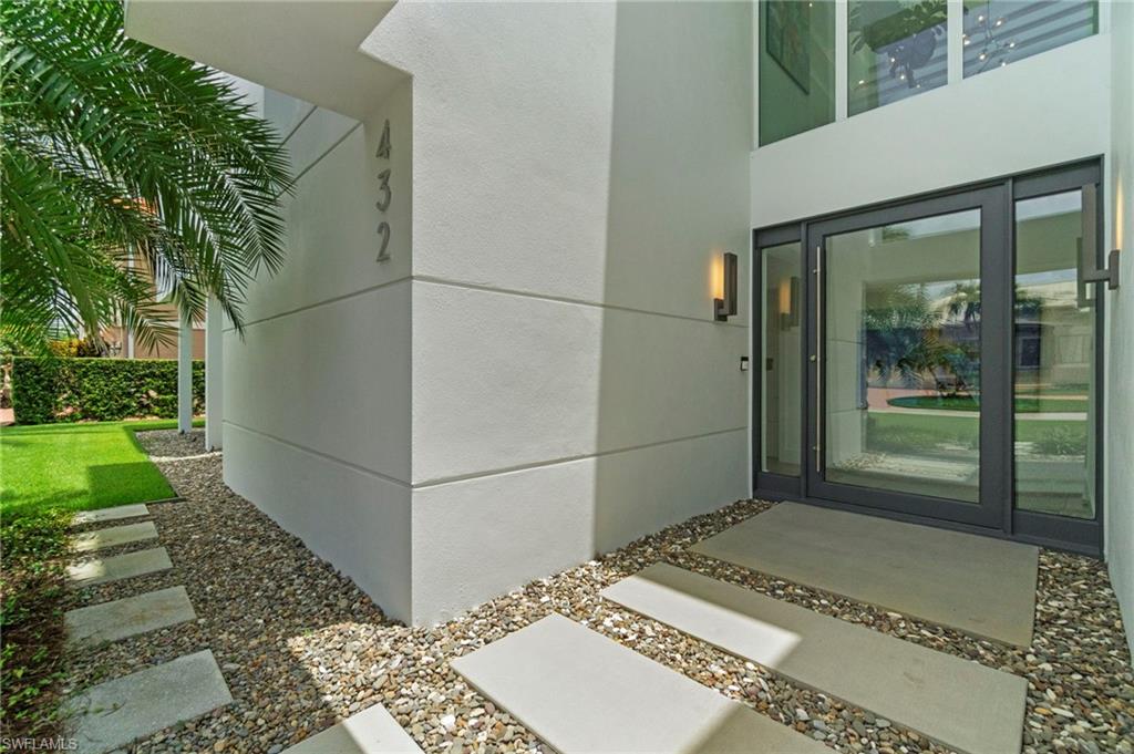 432 Bayside AVE