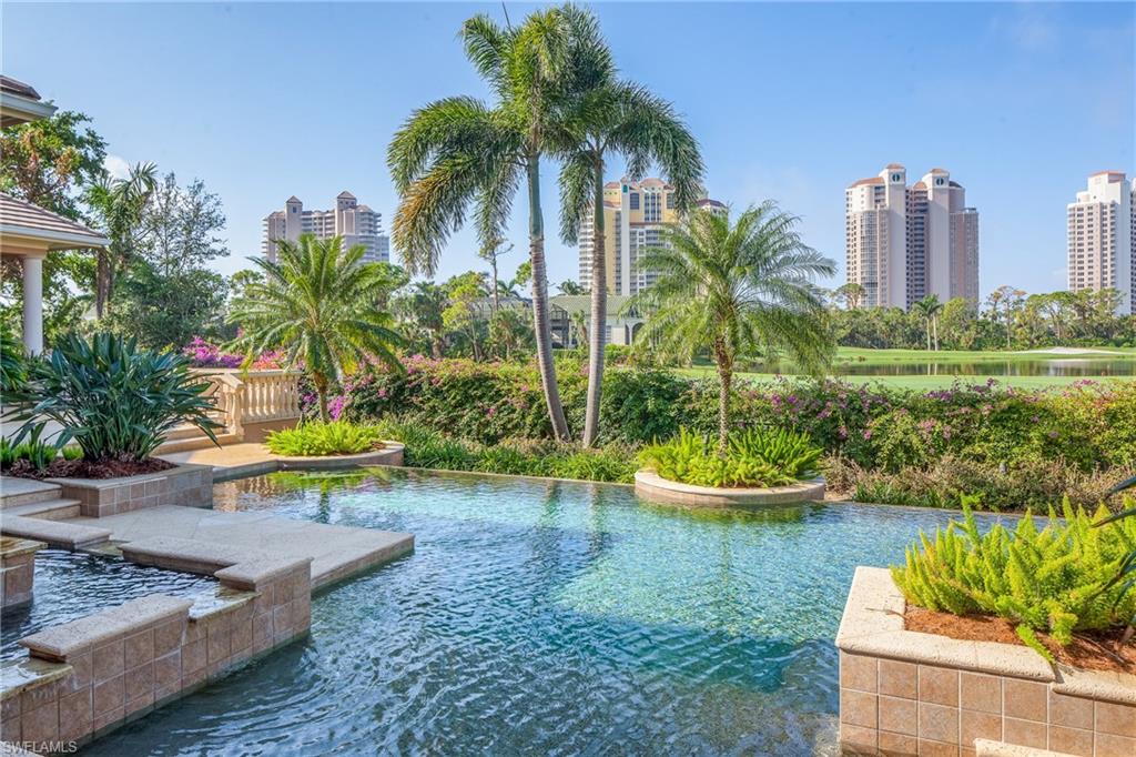 BAY WOODS - Residential