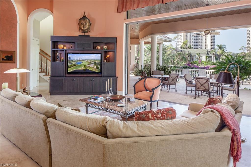 BAY WOODS - Residential