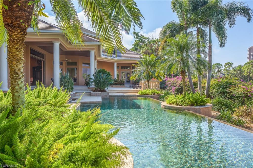 BAY WOODS - Residential