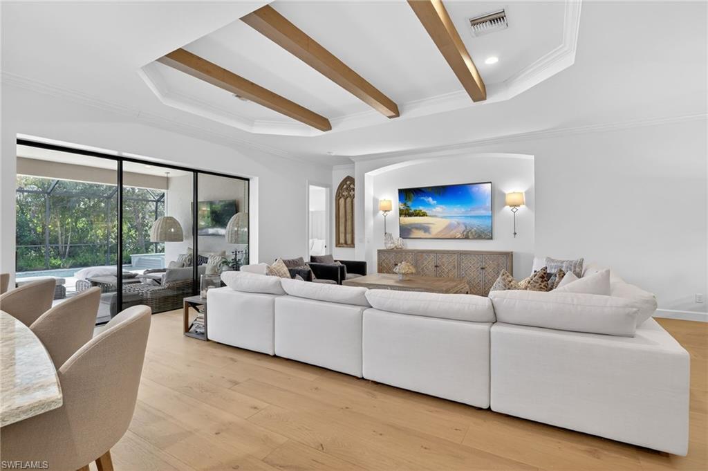 ESPLANADE - Residential