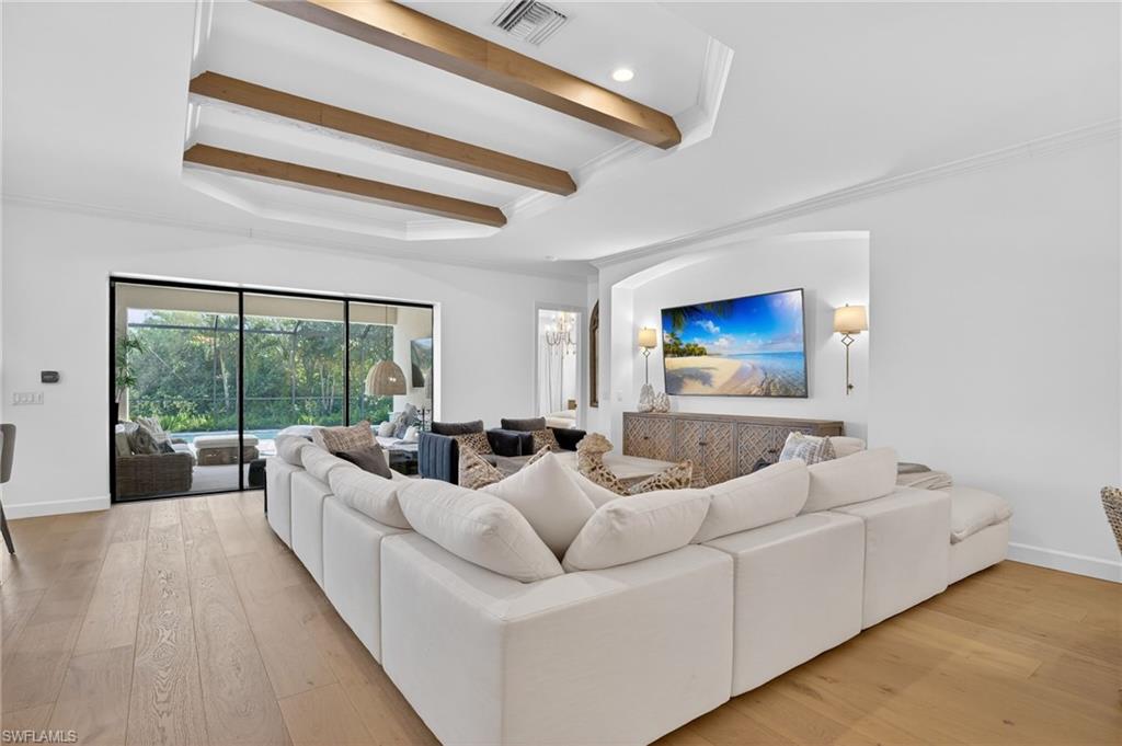 ESPLANADE - Residential