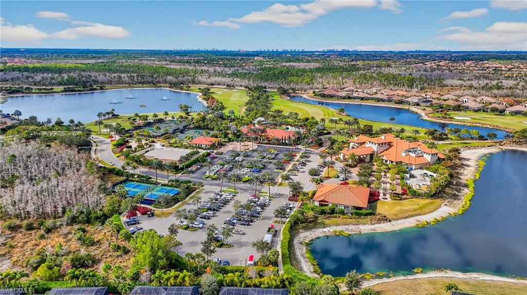 ESPLANADE - Residential