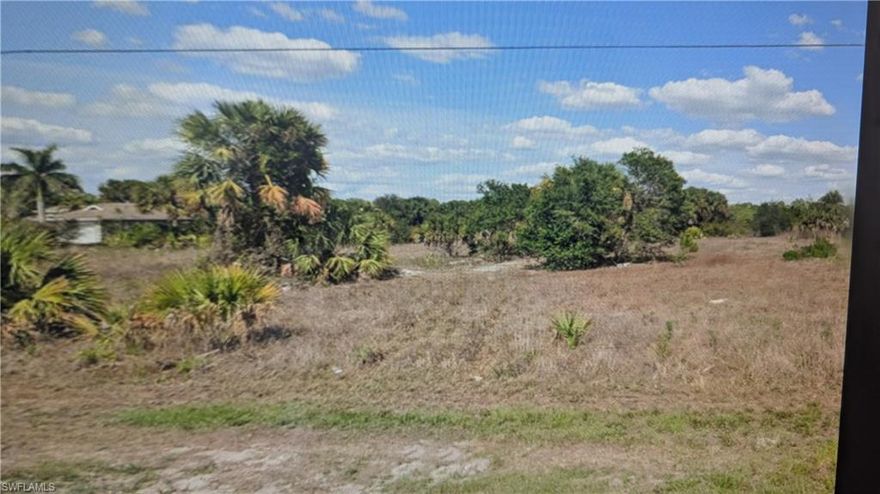 Nice 100% buildable lot in Golden Gate Estates. No worries of any HOA restrictions. Great opportunity in growing area in the Estates.