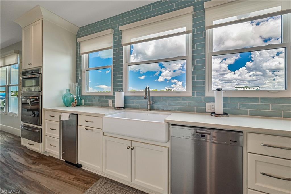 LITTLE HICKORY SHORES - Residential